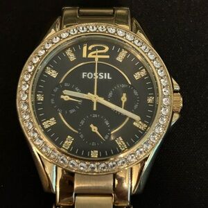 ⏱️ Women’s Fossil ES-2345 CZ Bezel Black Dial Quartz Watch. 💛🌹